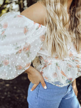 Load image into Gallery viewer, Floral Print Puff Sleeve Top
