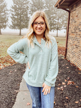 Load image into Gallery viewer, Hunter Green Henley Button Up
